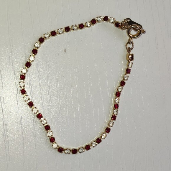 Red & White Stones Gold Bracelet Vintage Rhinestones Small Hand Wrist Boho - Picture 2 of 7